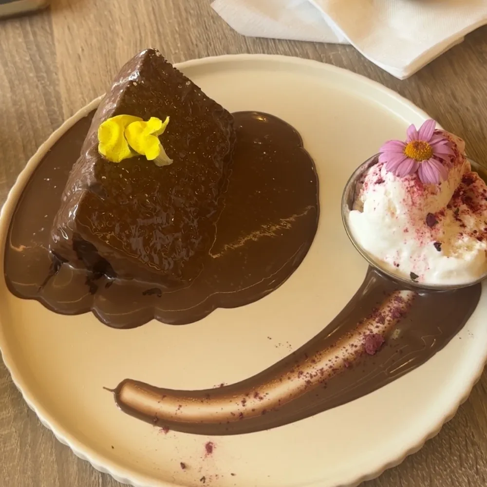 Lotus Biscoff Milk Cake